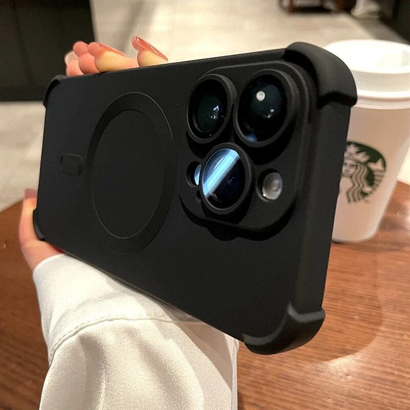 📸 CapCut Life, Stress-Free: Rabbit Rich's Lens Protection Mobile Phone Case for iPhone 📸