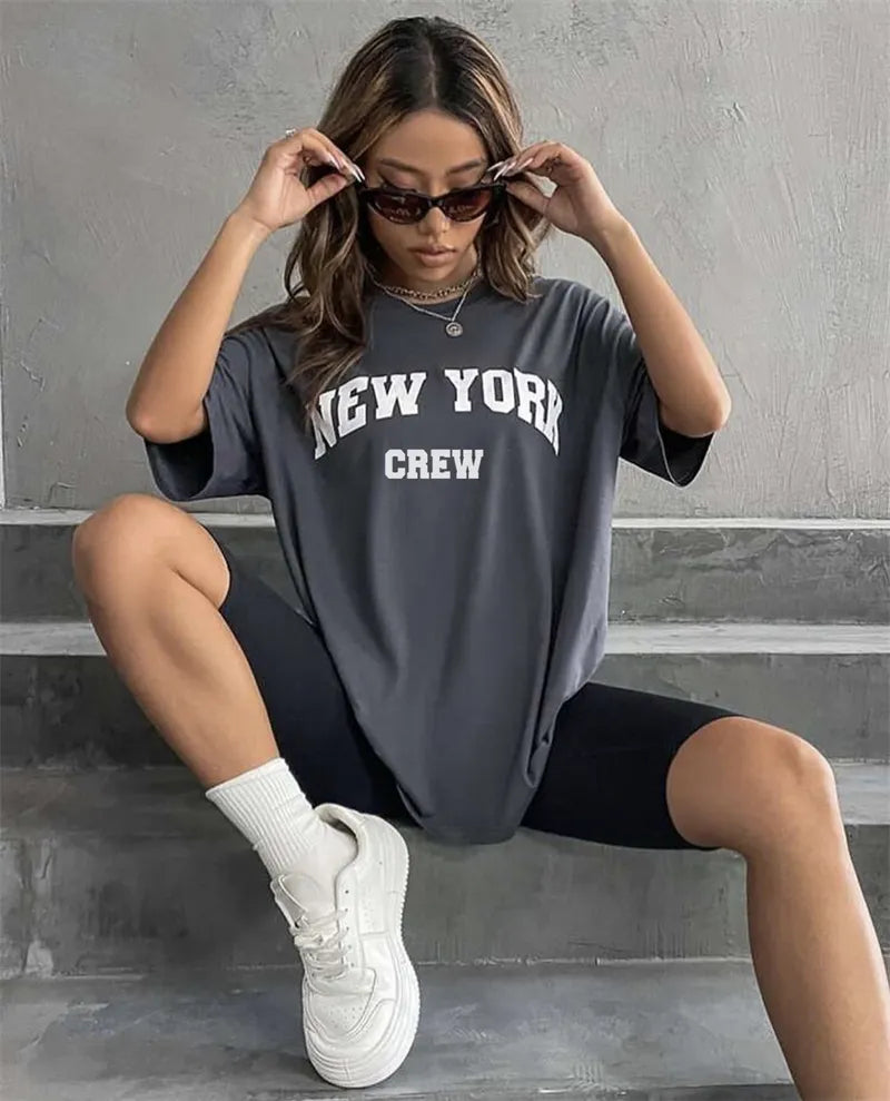 🗽👚 Experience the Vibe with Our New York Graphic Women's T-shirt!